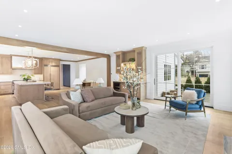 $4,398,000 | 2 Potter Drive, Old Greenwich, CT 06870