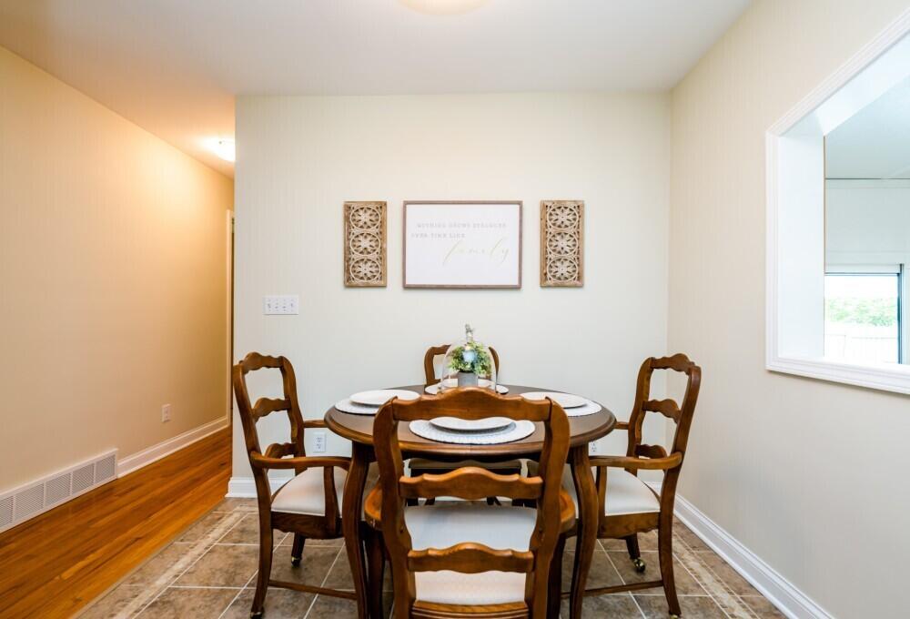 1138 Wedgewood Road St. Joseph, MI 49085 - Photo 2 of 23 2