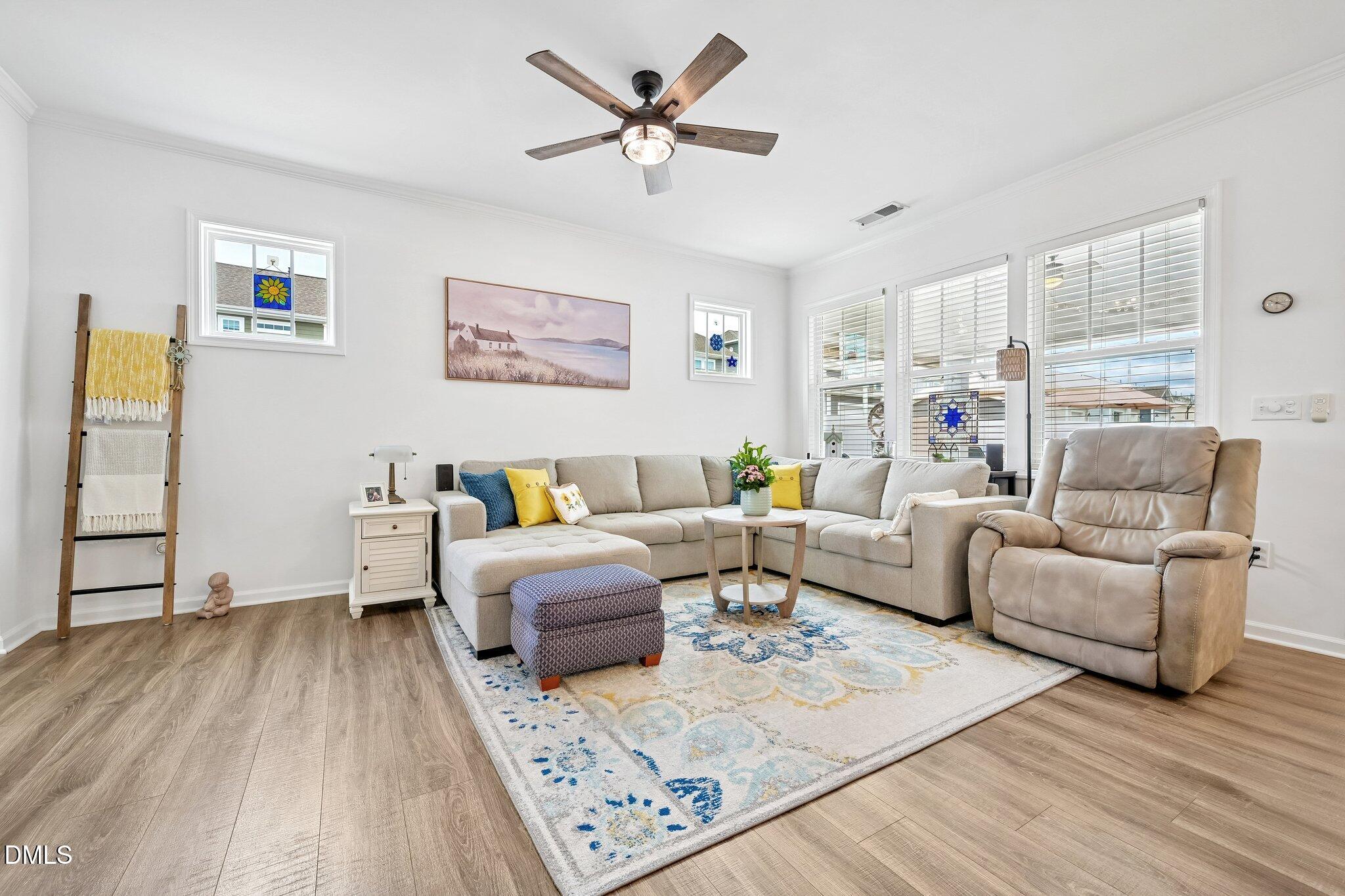 11-web-or-mls-Advancing Ave-S2804-011