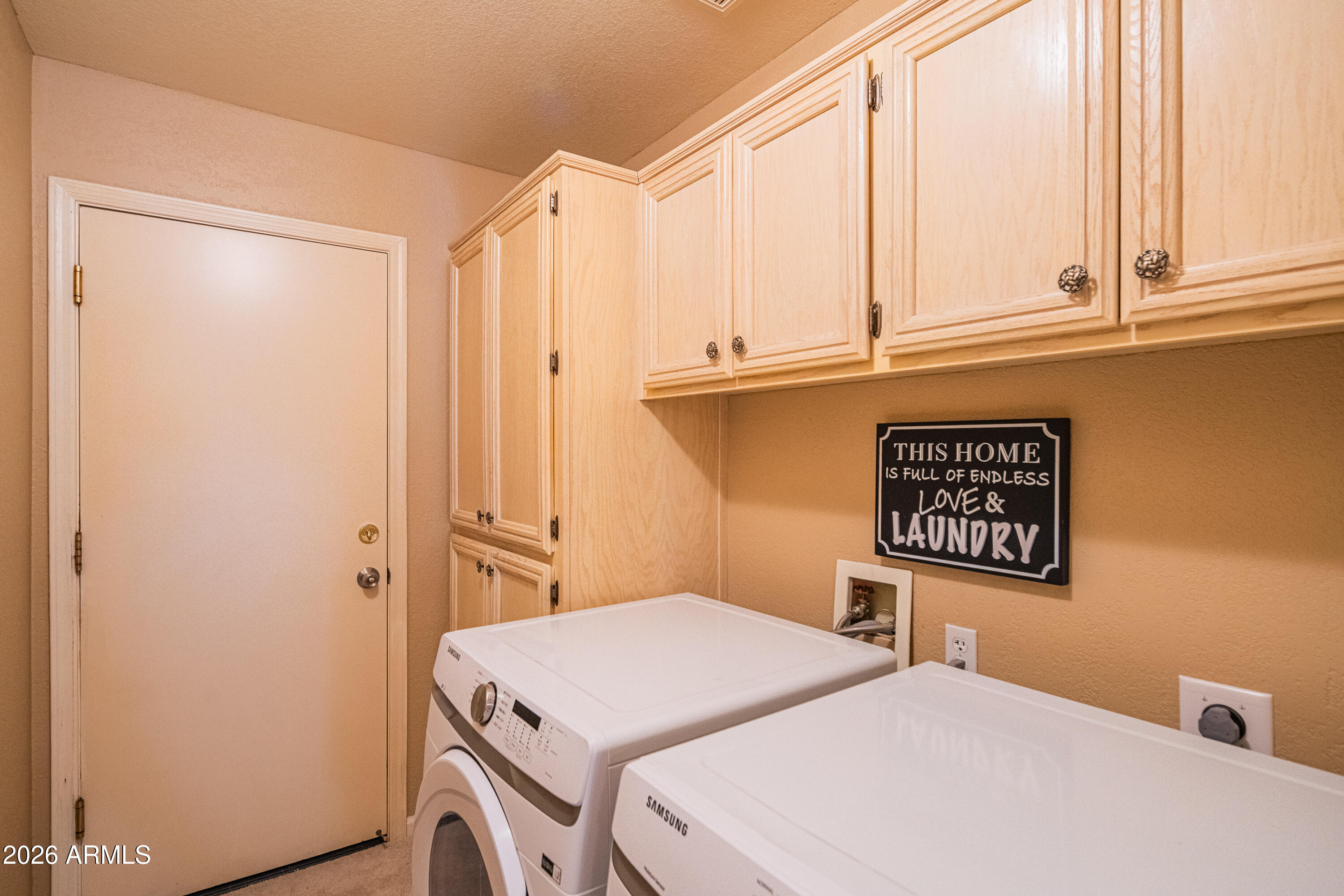 1054 East Shangri La Road Phoenix, AZ 85020 - Photo 22 of 37 Laundry Room