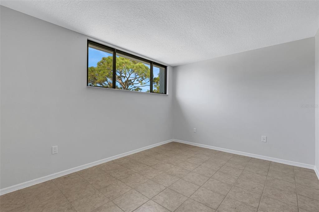 3119 Heatherwood Lane Sarasota, FL 34235 - Photo 19 of 47 a view of an empty room