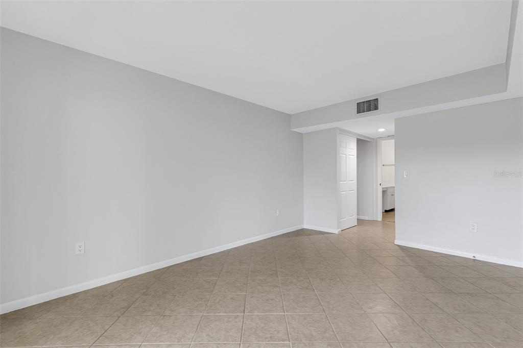 3119 Heatherwood Lane Sarasota, FL 34235 - Photo 9 of 47 a view of an empty room