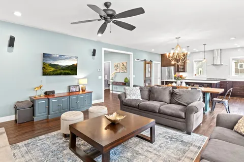 $869,900 | 3123 Fran's Sun Prairie, Sun Prairie, WI 53590