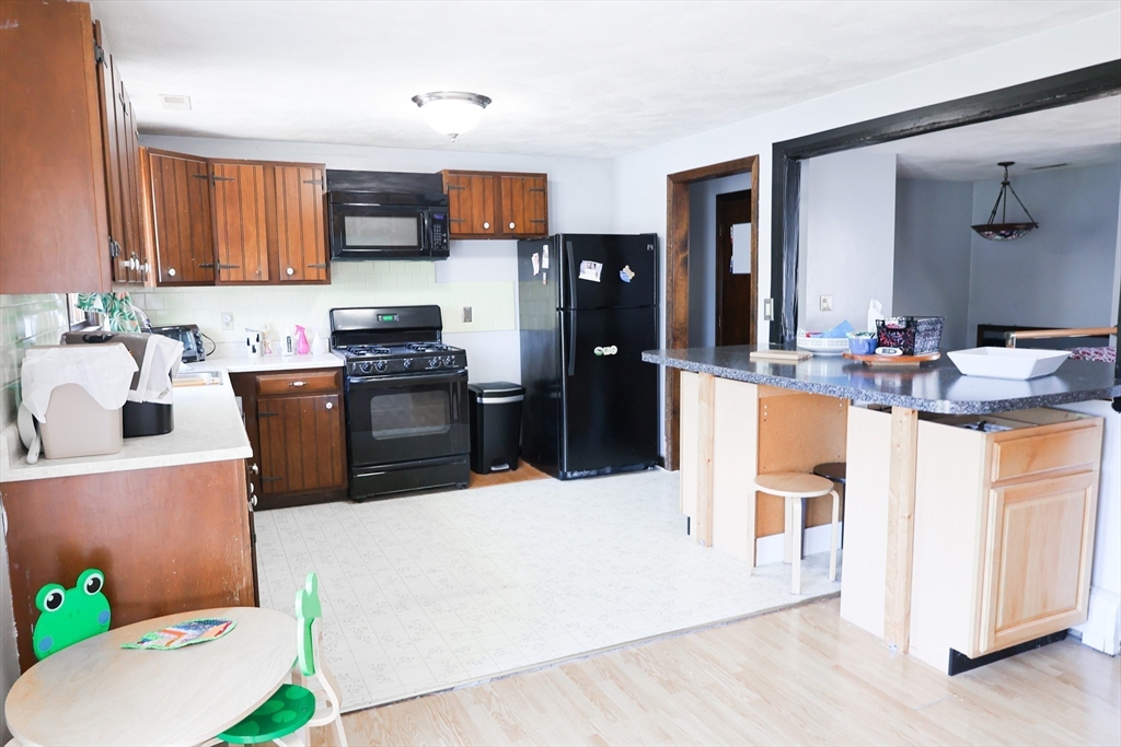 32 Treble Cove Road Billerica, MA 01862 - Photo 7 of 40 Gallery Image 7