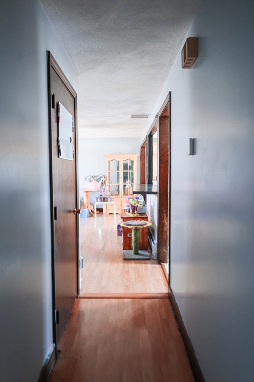32 Treble Cove Road Billerica, MA 01862 - Photo 9 of 40 Gallery Image 9