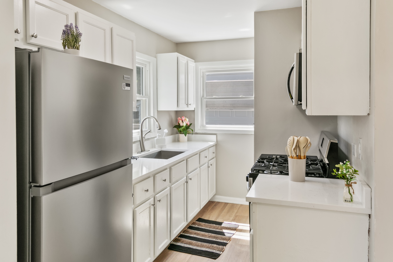 2110 Delaware Road Waukegan, IL 60087 - Photo 4 of 23