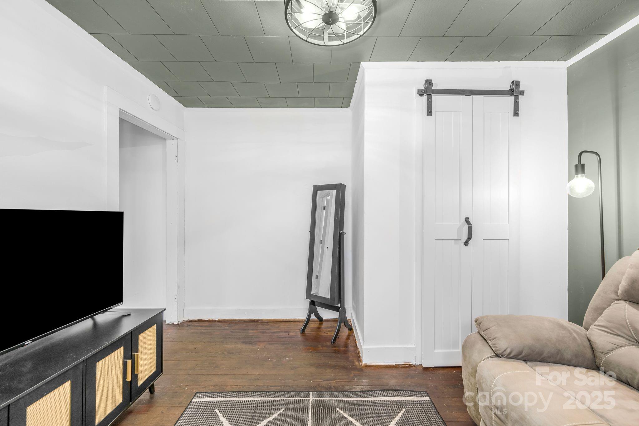 4036 Muncus Road Jonesville, NC 28642 - Photo 12 of 30 Gallery Image 12