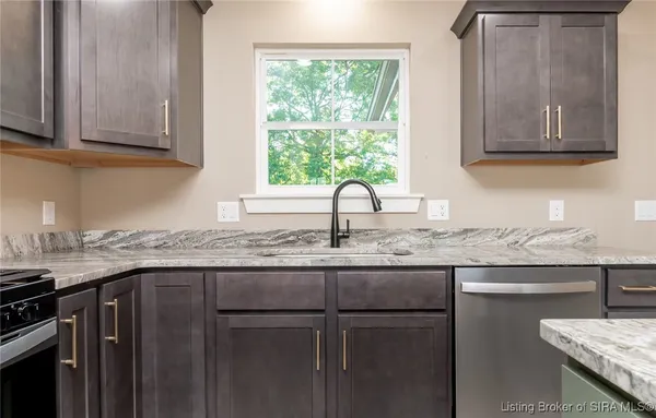 $479,900 | 2426 Ridgewood Court, Unit LOT 917), Jeffersonville, IN 47130