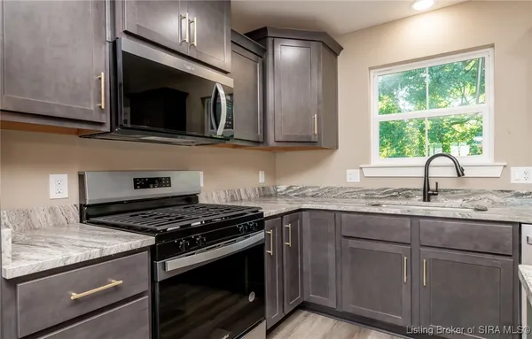 $479,900 | 2426 Ridgewood Court, Unit LOT 917), Jeffersonville, IN 47130