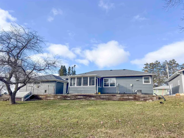 $229,999 | 520 Vernon Avenue, Hillsboro, WI 54634