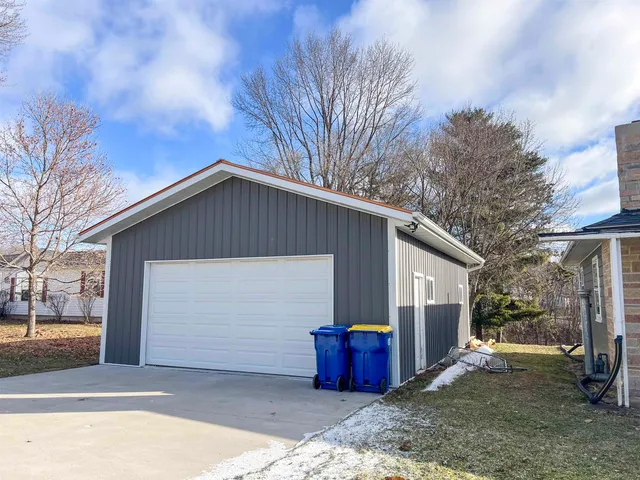 $229,999 | 520 Vernon Avenue, Hillsboro, WI 54634