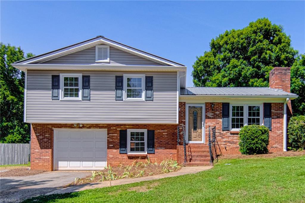 134 Maple Lane King, NC 27021 - Photo 2 of 32