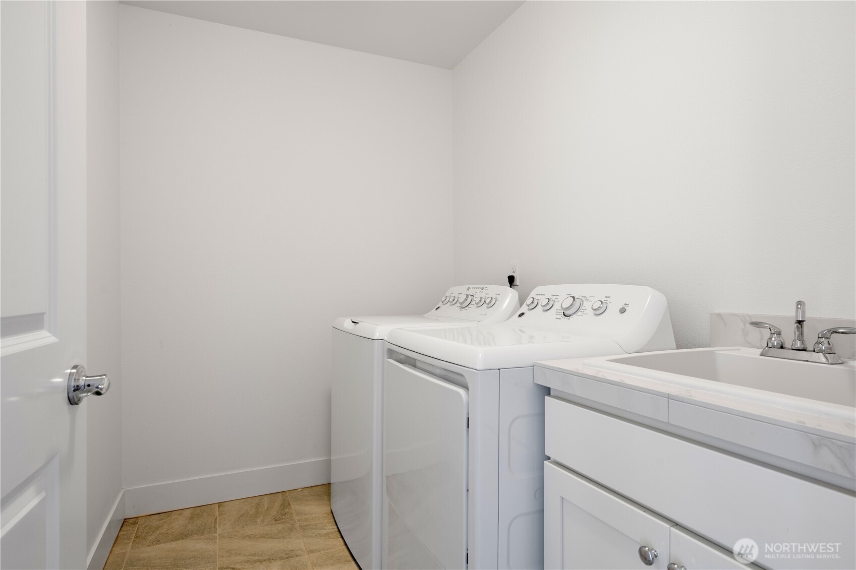18717 43rd Drive Southeast Bothell, WA 98012 - Photo 11 of 26 a utility room with dryer and washer
