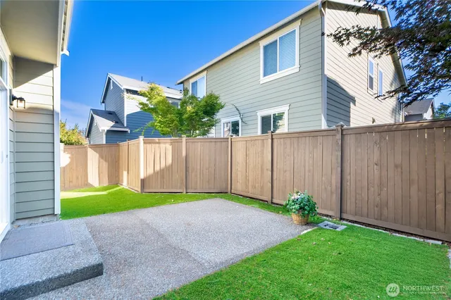 $999,999 | 18717 43rd Drive Southeast, Bothell, WA 98012