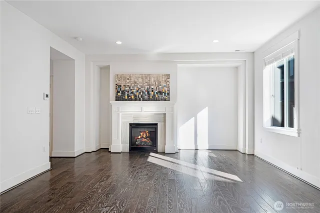 $999,999 | 18717 43rd Drive Southeast, Bothell, WA 98012