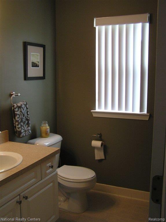 3396 Tremonte Circle Rochester, MI 48306 - Photo 7 of 10 Bathroom.JPG