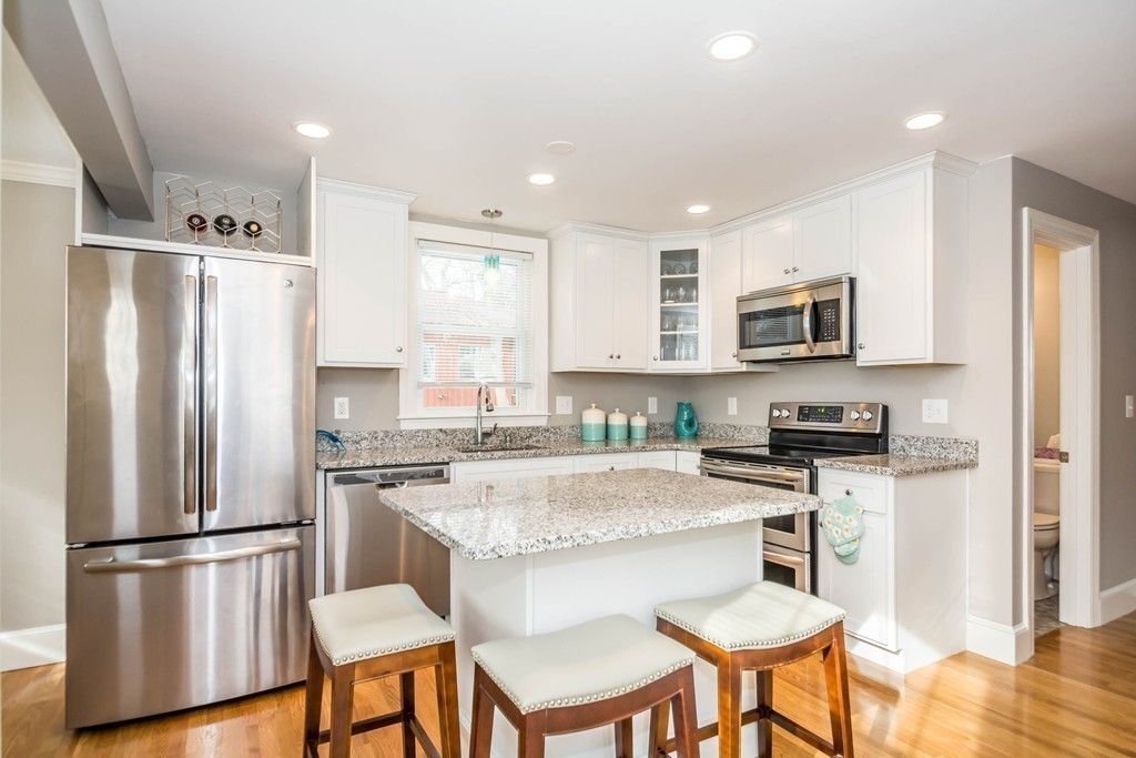 6 Lawrence Road Reading, MA 01867 - Photo 8 of 22 Gallery Image 8