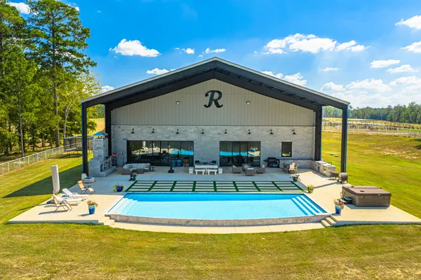 $6,995,000 | 10326 County Road 3112, Winona, TX 75792