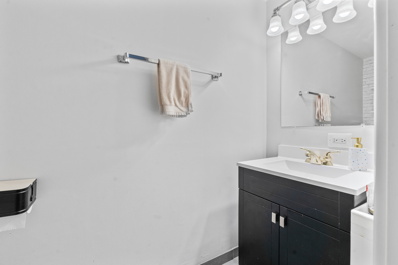 1331 South Finley Road, Unit 114 Lombard, IL 60148 - Photo 19 of 32