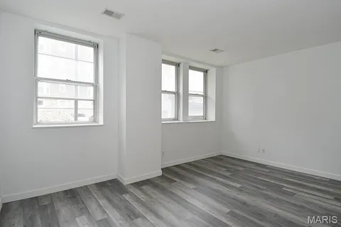 $159,000 | 5330 Pershing Avenue, Unit 106, St. Louis, MO 63112