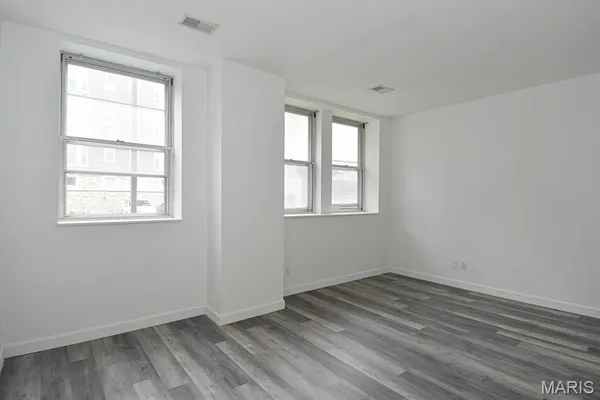 $159,000 | 5330 Pershing Avenue, Unit 106, St. Louis, MO 63112