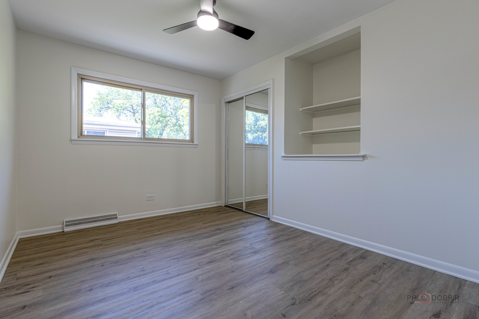 308 Wheeling Avenue Wheeling, IL 60090 - Photo 15 of 20