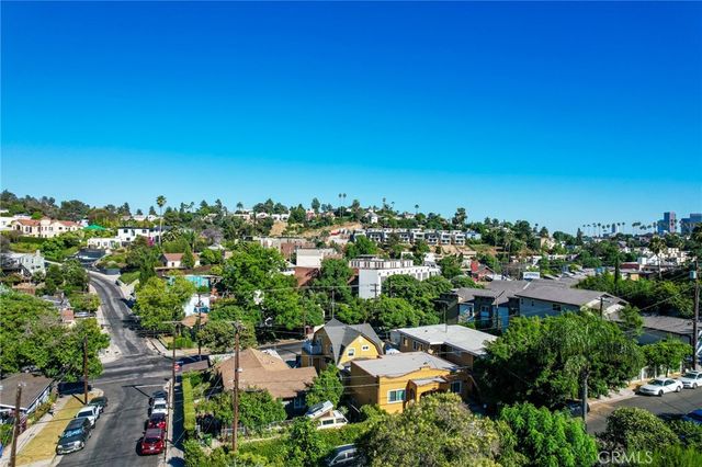 an aerial view of multiple house