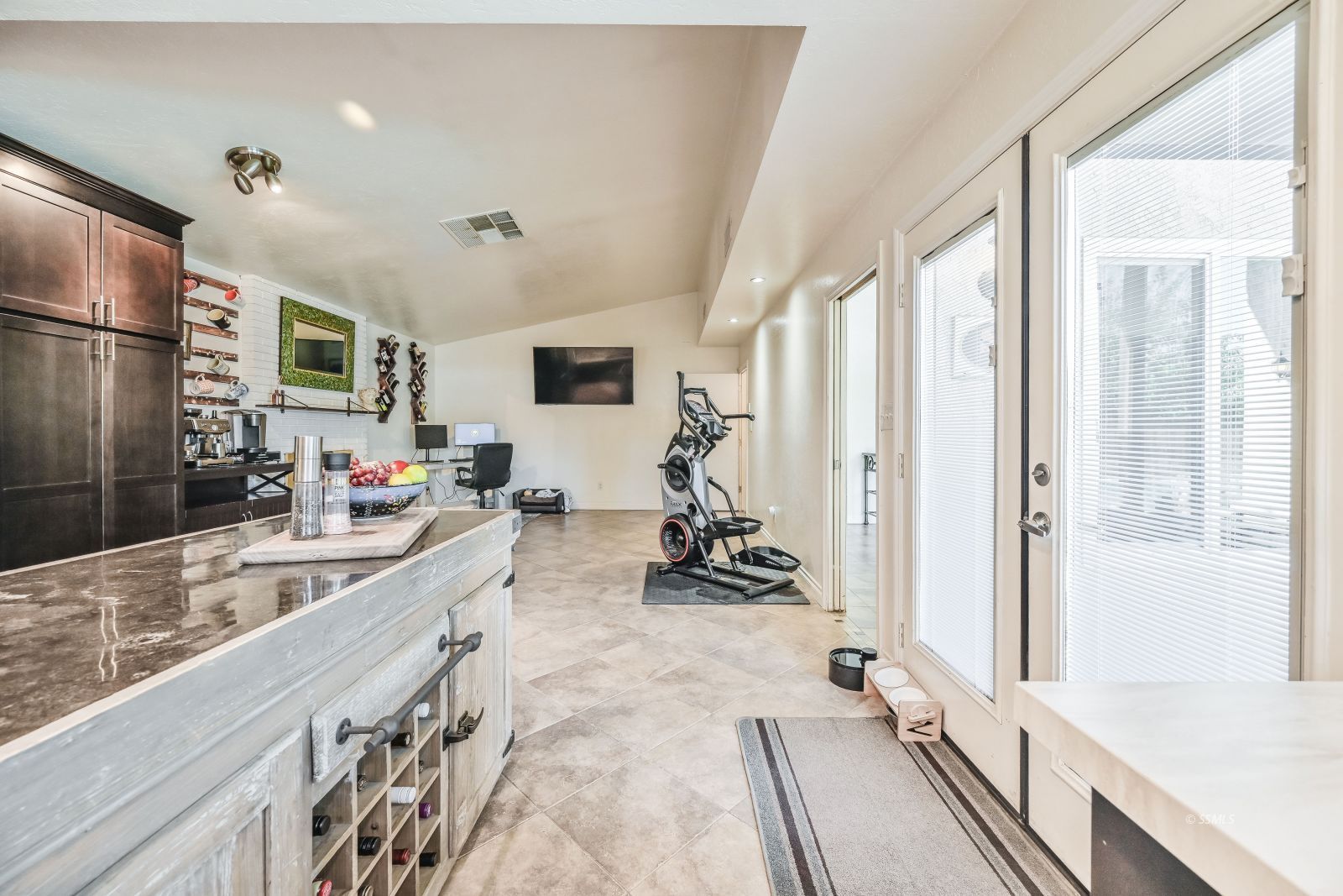 601 West Howell Avenue Ridgecrest, CA 93555 - Photo 11 of 40