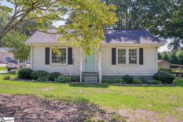 $280,000 | 302 Hillcrest Drive, Greer, SC 29651