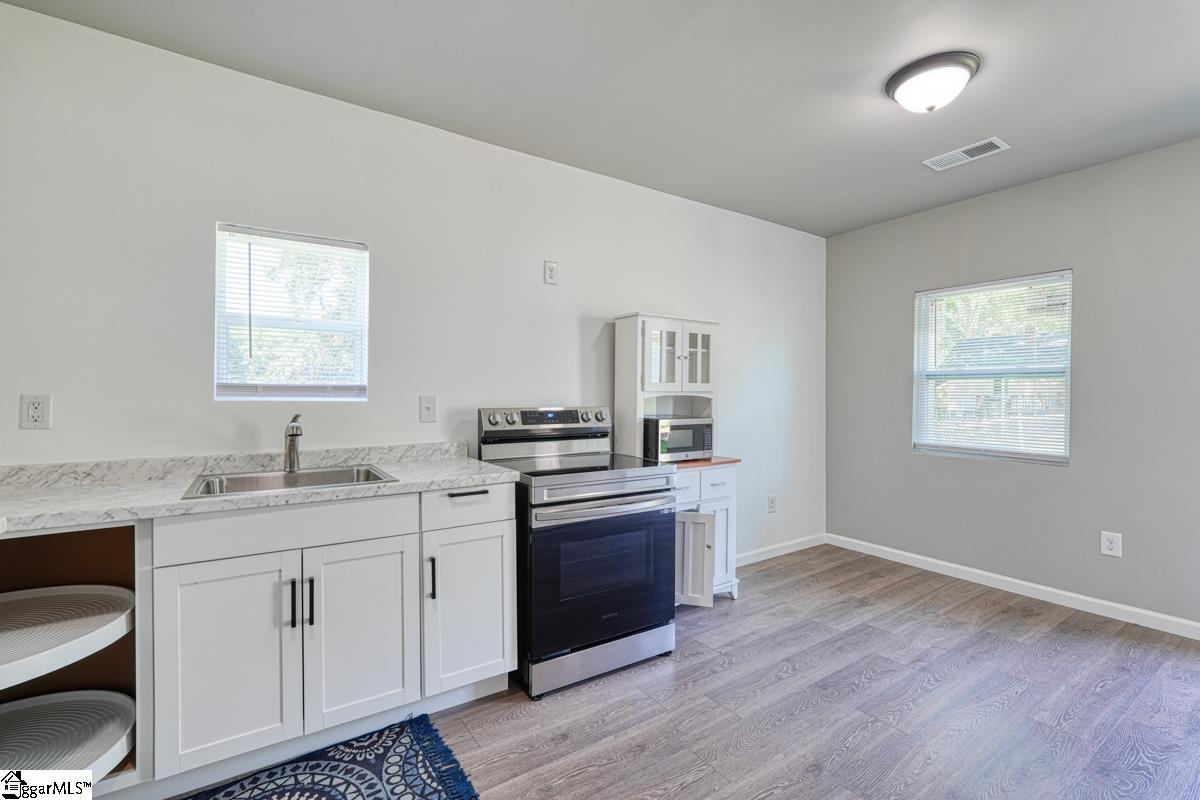 302 Hillcrest Drive Greer, SC 29651 - Photo 15 of 23