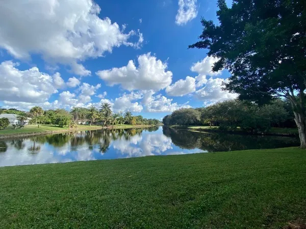 $3,950 | 599 Northwest 87th Terrace, Coral Springs, FL 33071