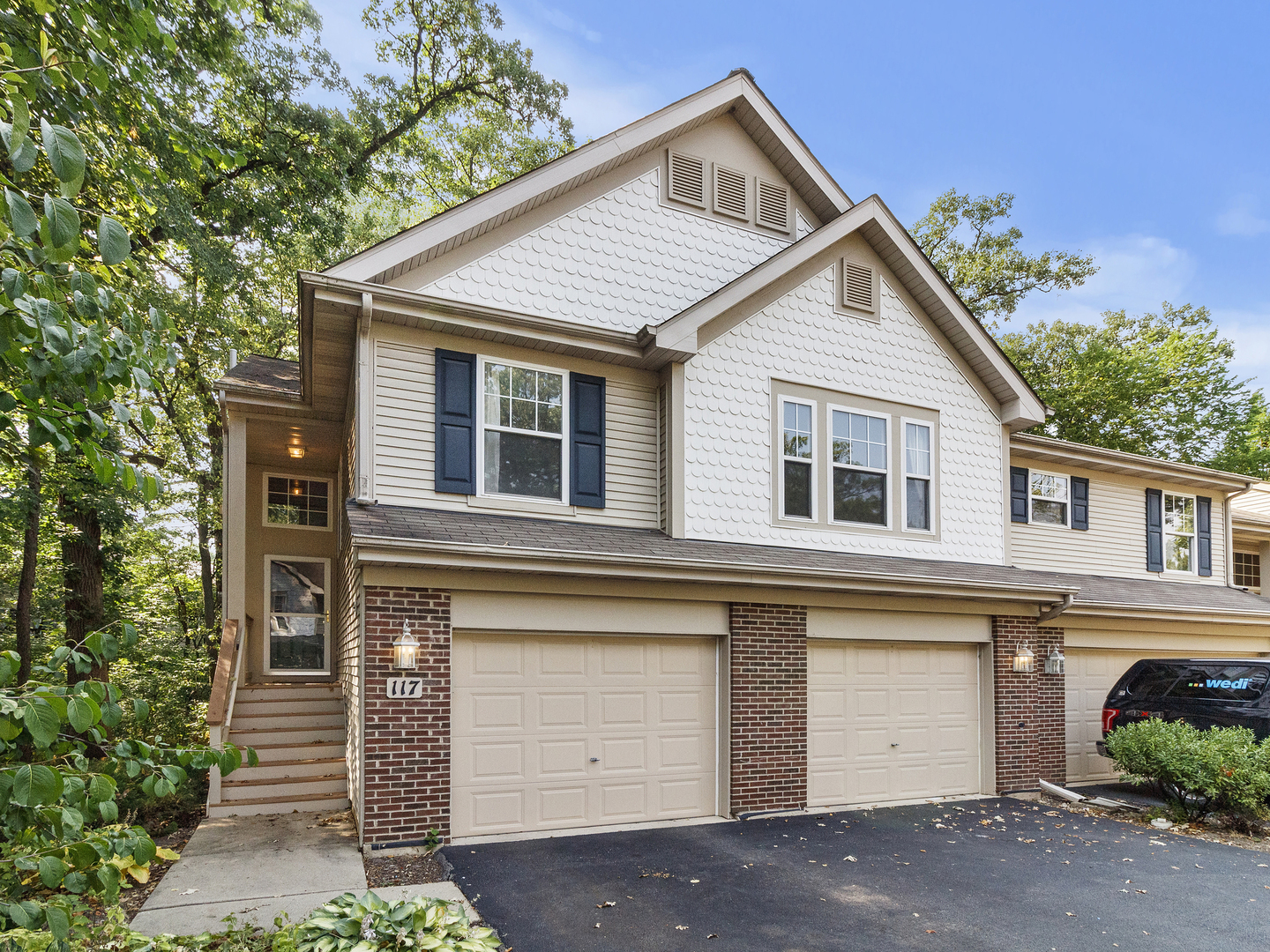 117 Meredith Lane Streamwood, IL 60107 - Photo 2 of 24