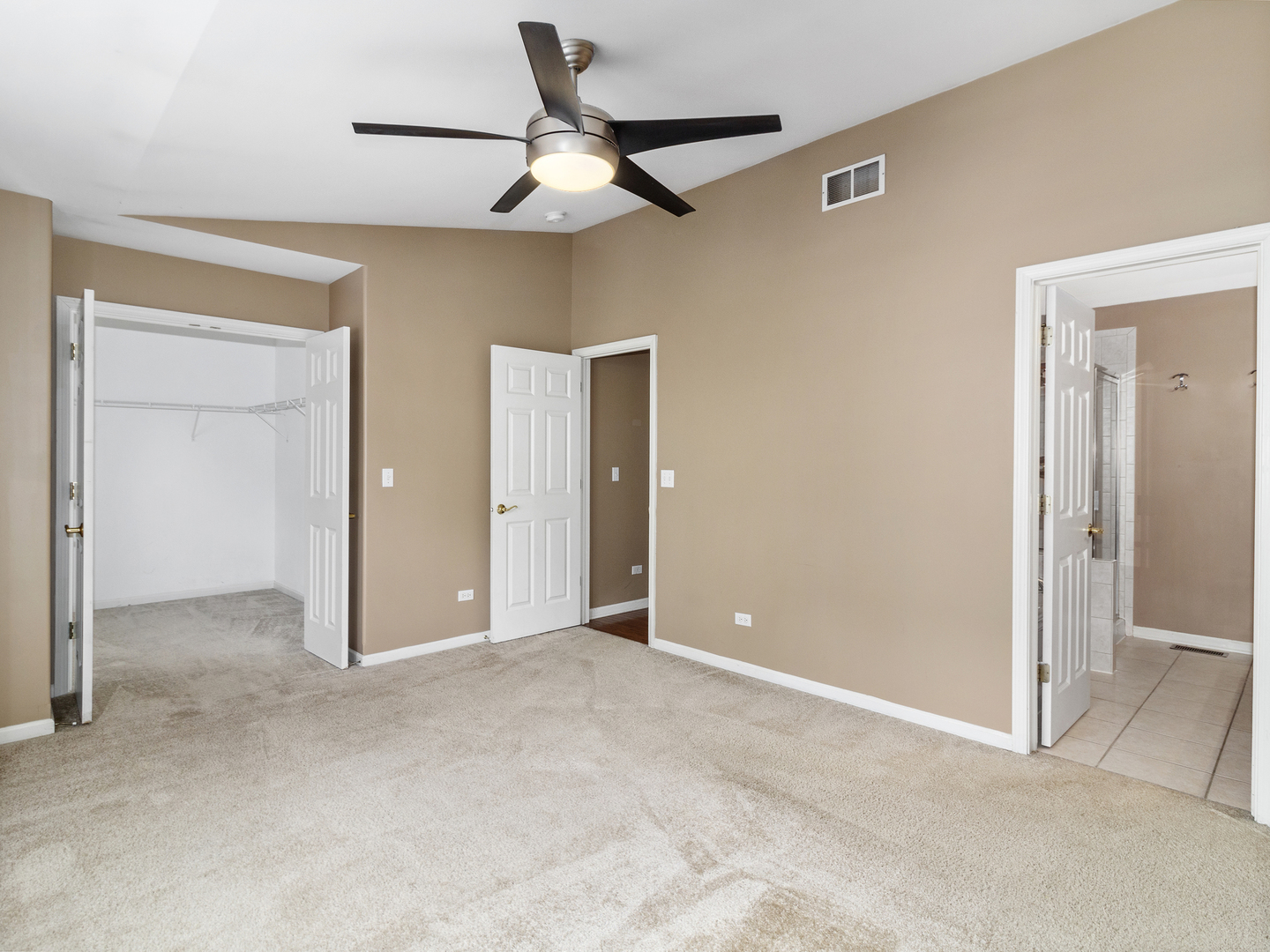 117 Meredith Lane Streamwood, IL 60107 - Photo 14 of 24