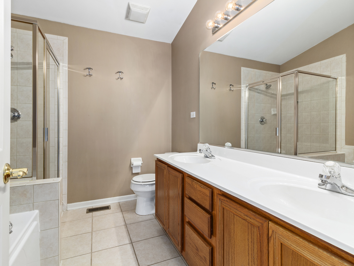 117 Meredith Lane Streamwood, IL 60107 - Photo 17 of 24