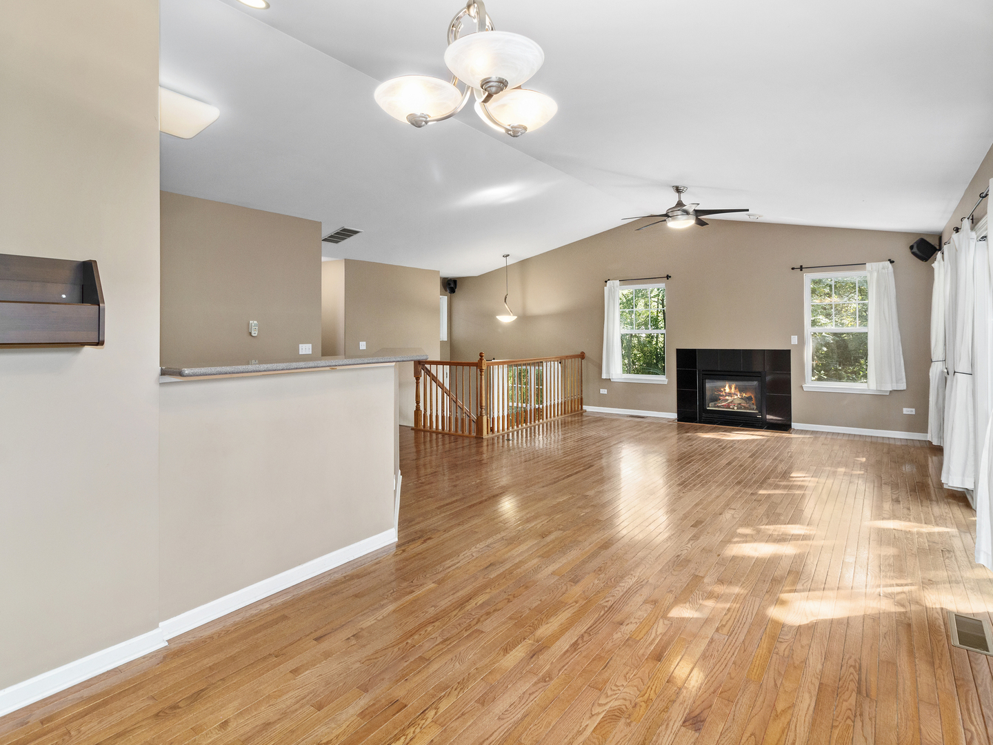 117 Meredith Lane Streamwood, IL 60107 - Photo 9 of 24