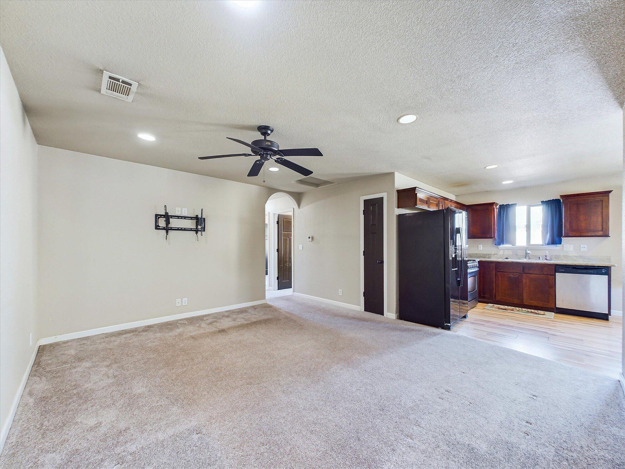 908-910 Hilda Court Rio Dell, CA 95562 - Photo 9 of 45