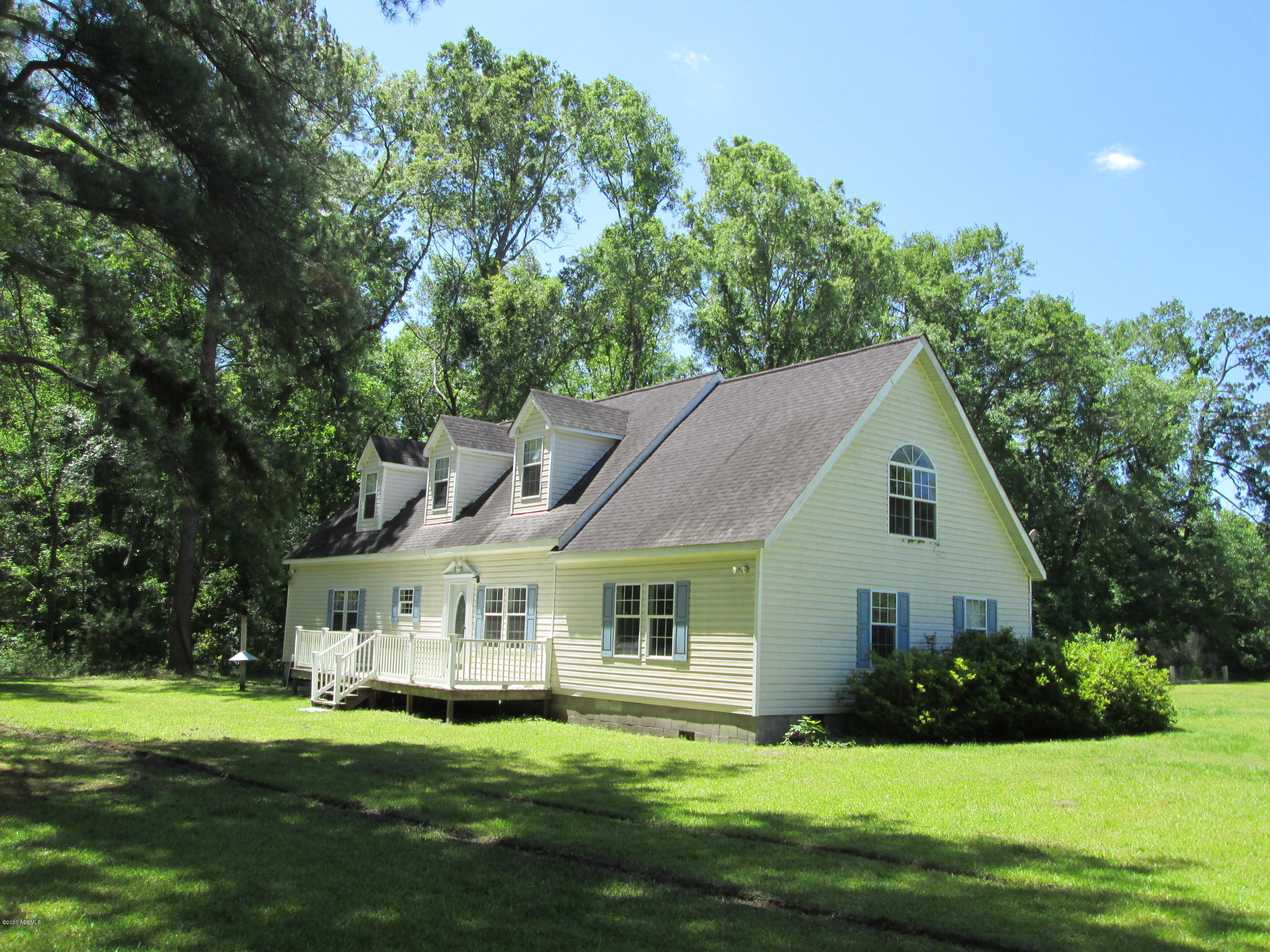 308 Riverview Drive Ridgeland, SC 29936 - Photo 1 of 16 IMG_0450