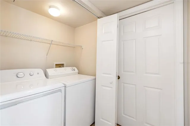 $1,750 | 1030 Villagio Circle, Unit 204, Sarasota, FL 34237