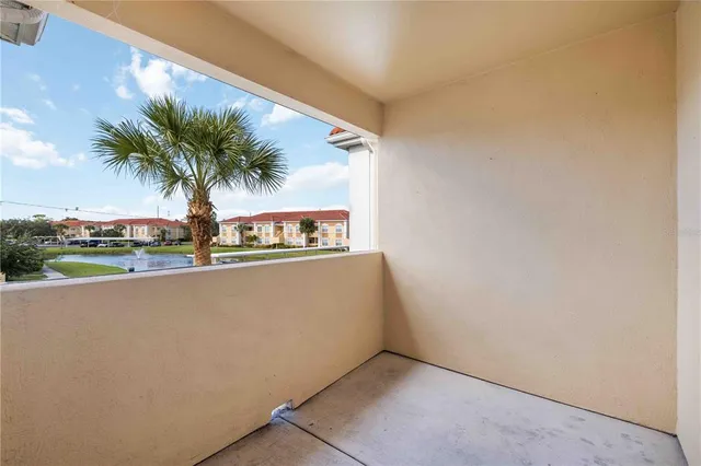 $1,750 | 1030 Villagio Circle, Unit 204, Sarasota, FL 34237