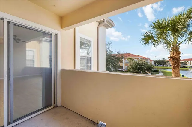 $1,750 | 1030 Villagio Circle, Unit 204, Sarasota, FL 34237