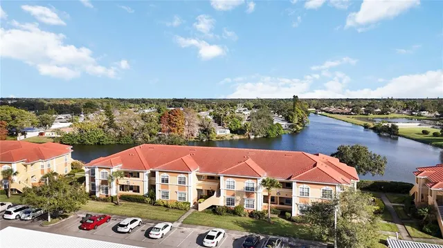 $1,750 | 1030 Villagio Circle, Unit 204, Sarasota, FL 34237