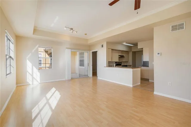 $1,750 | 1030 Villagio Circle, Unit 204, Sarasota, FL 34237