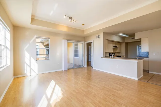 $1,750 | 1030 Villagio Circle, Unit 204, Sarasota, FL 34237