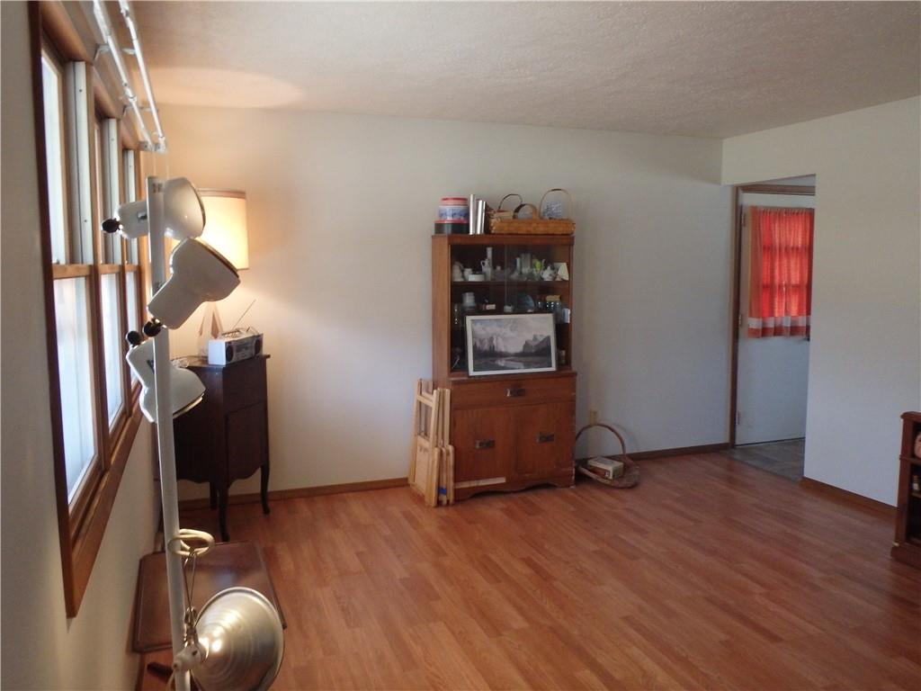 323 Chestnut Drive Butler, PA 16001 - Photo 2 of 14