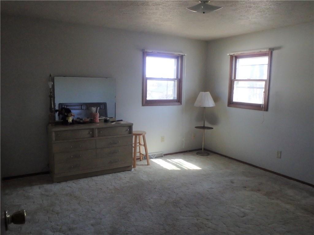 323 Chestnut Drive Butler, PA 16001 - Photo 7 of 14