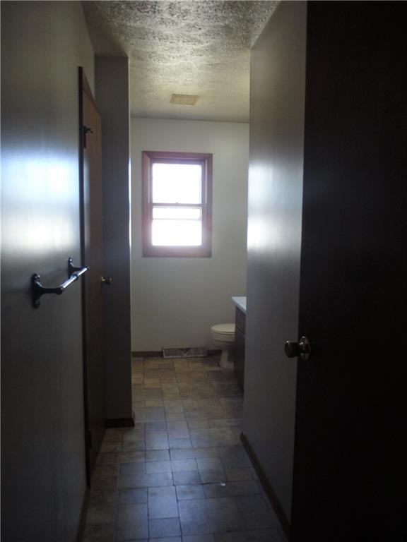 323 Chestnut Drive Butler, PA 16001 - Photo 10 of 14