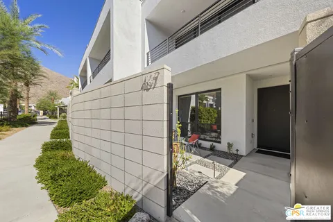 $869,000 | 467 Huddle Spgs Way, Palm Springs, CA 92264