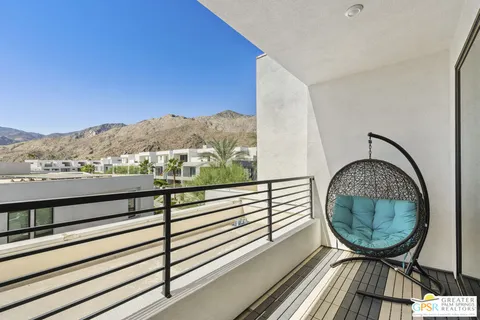 $869,000 | 467 Huddle Spgs Way, Palm Springs, CA 92264