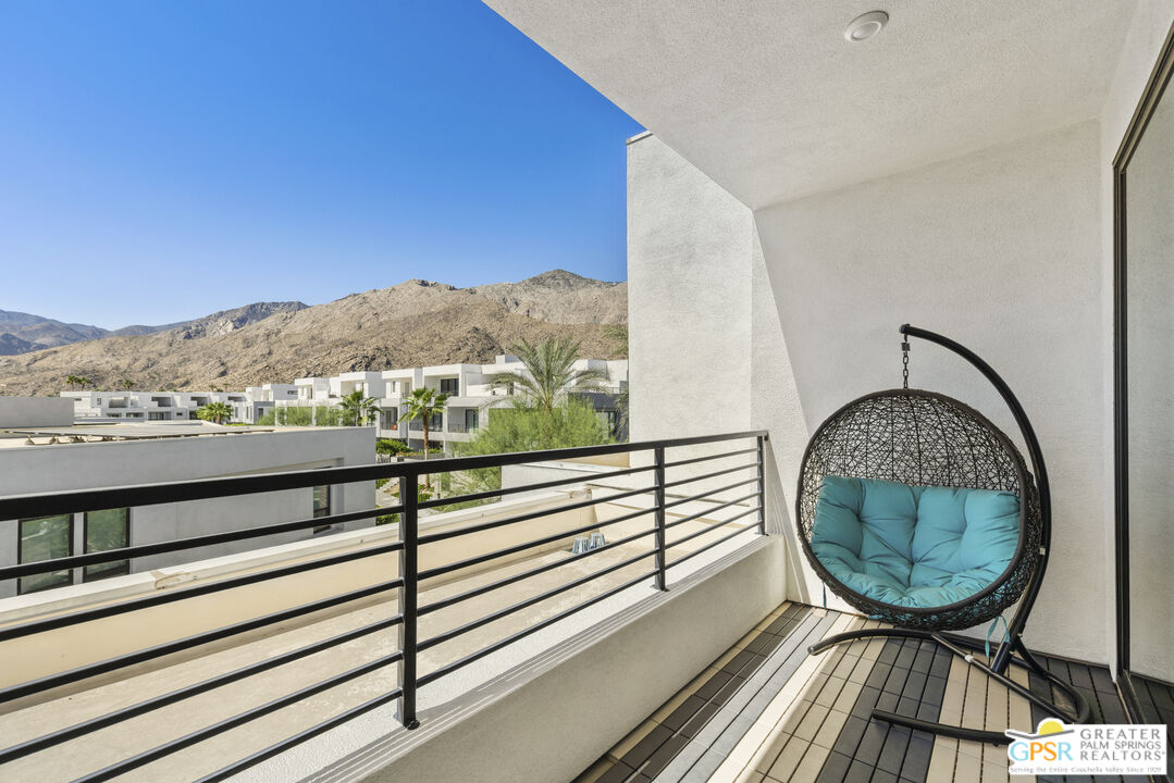 467 Huddle Spgs Way Palm Springs, CA 92264 - Photo 31 of 48 a view of a balcony with furniture
