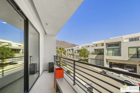 $869,000 | 467 Huddle Spgs Way, Palm Springs, CA 92264